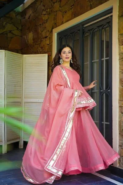 Shimmering Petal Suit 
